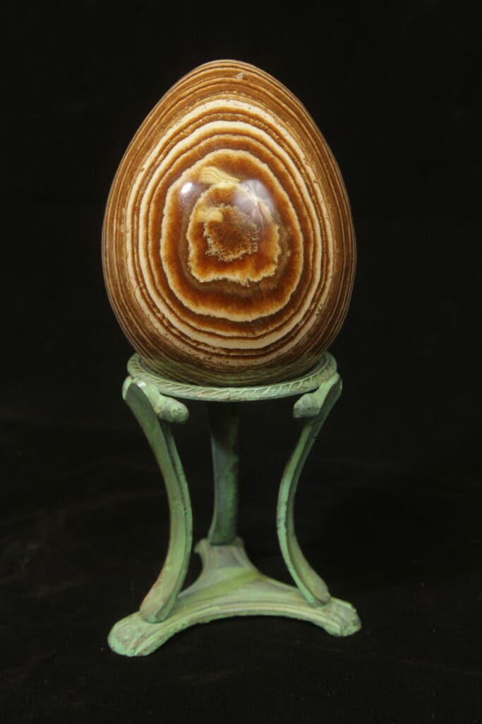 Aragonite egg Large