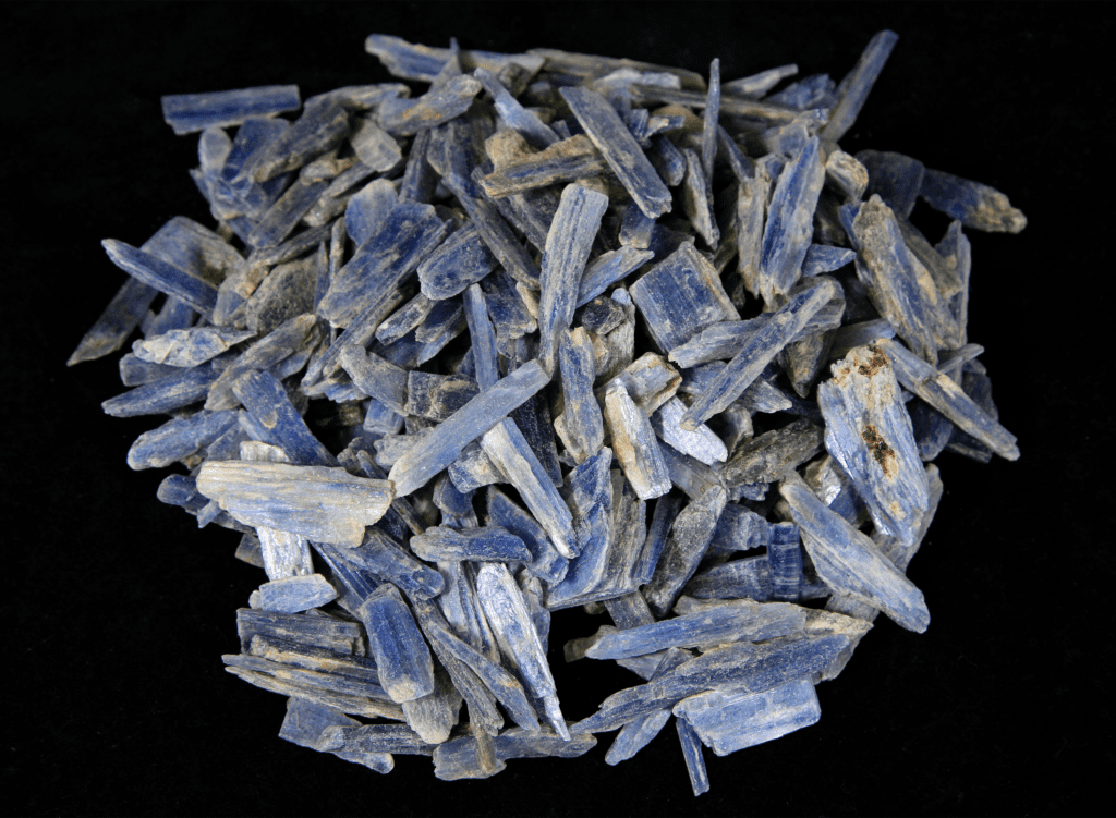 1LB of Rough Kyanite